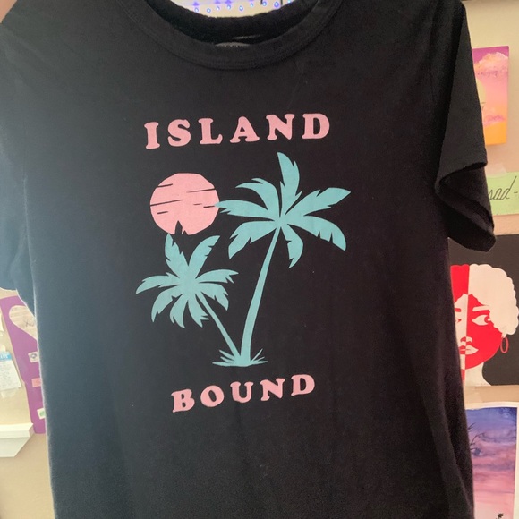 “Island bound” Tee - Picture 2 of 3